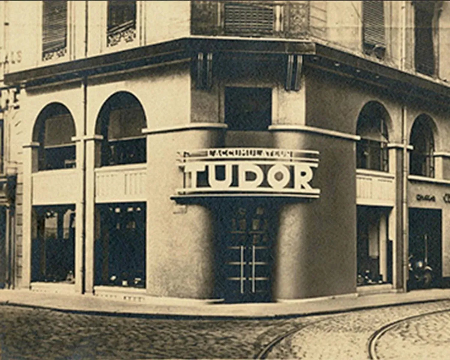 EVERYTHING YOU NEED TO KNOW ABOUT TUDOR