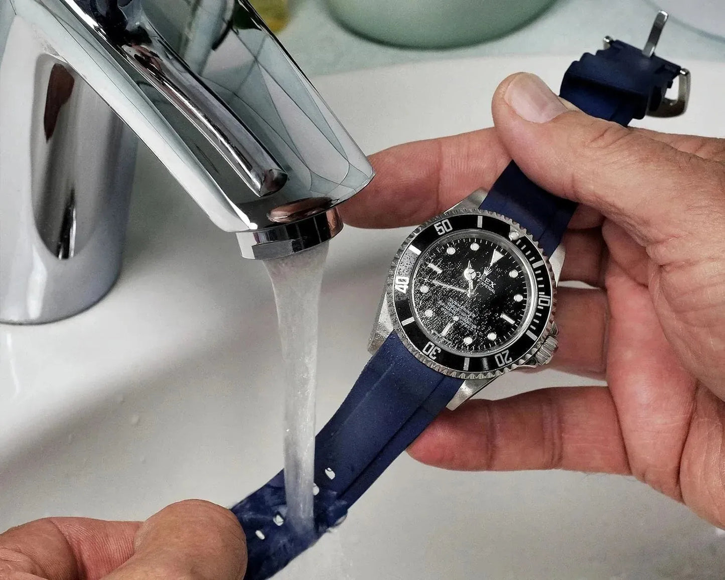 HOW TO CLEAN A WATCH BAND