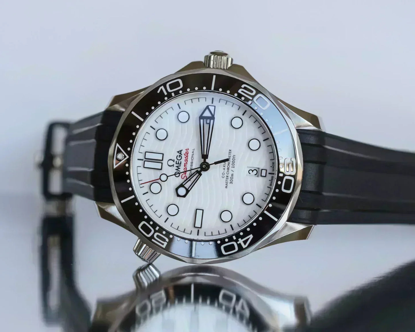 EVERYTHING YOU NEED TO KNOW ABOUT THE SEAMASTER DIVER 300M