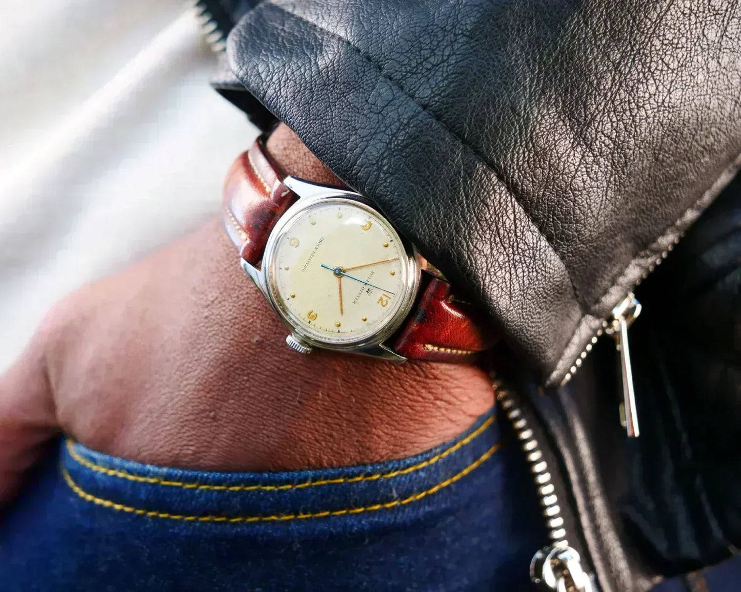 HOW TO WIND A ROLEX?