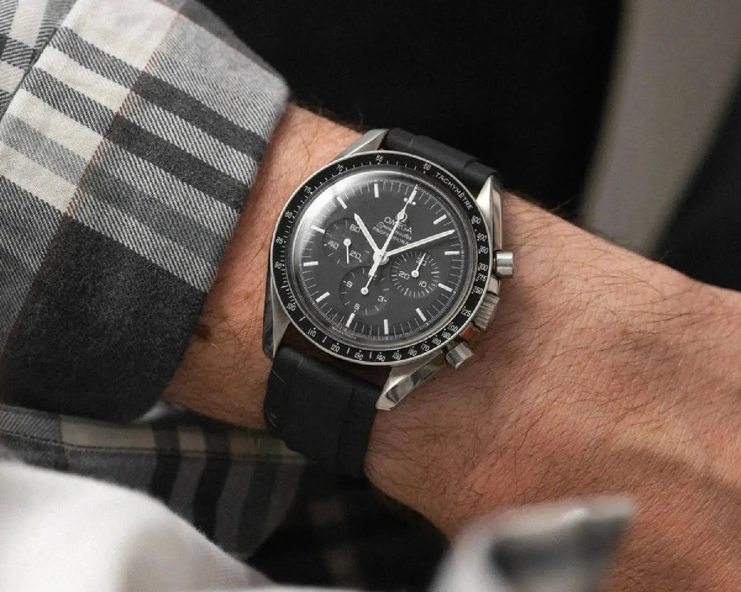 IS RUBBER THE NEW STEEL? A DEEP DIVE INTO OMEGA’S CONTEMPORARY STRAP MATERIAL