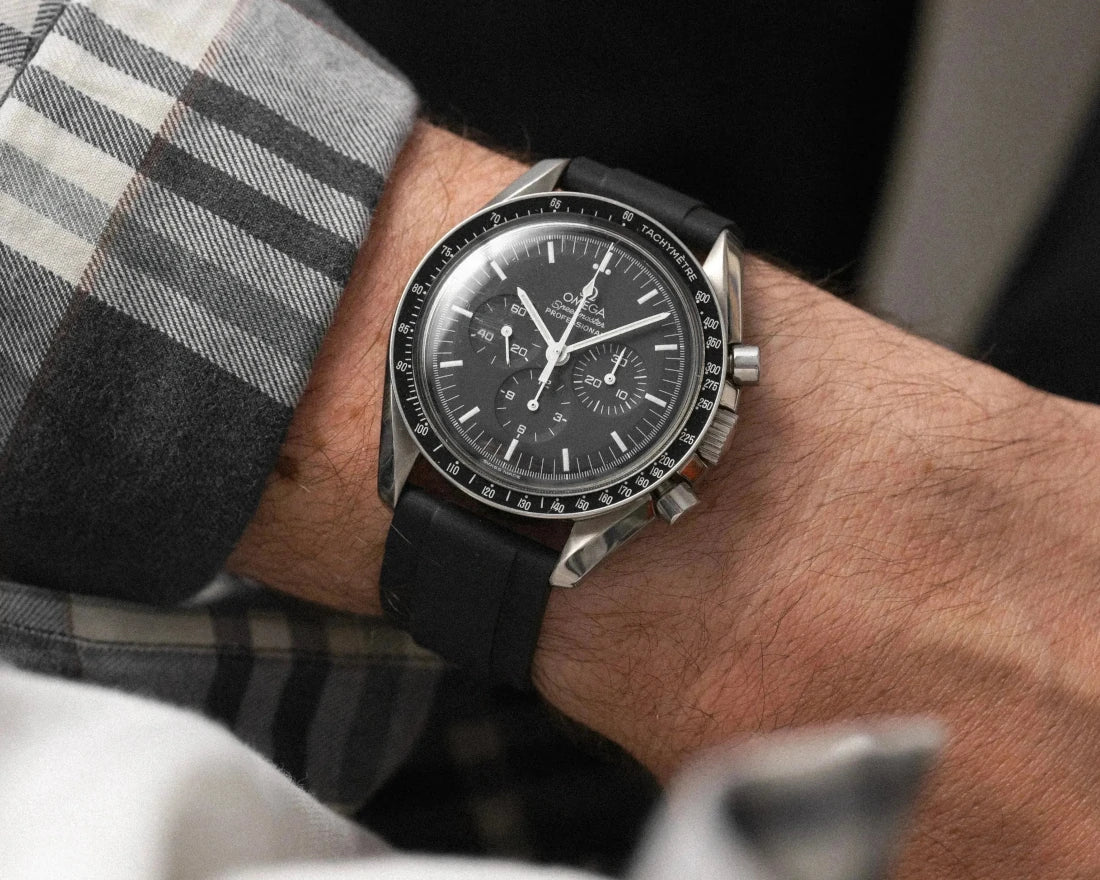 STRAIGHT-END VS CURVED END RUBBER STRAPS, WHAT WORKS BEST FOR LUXURY WATCHES