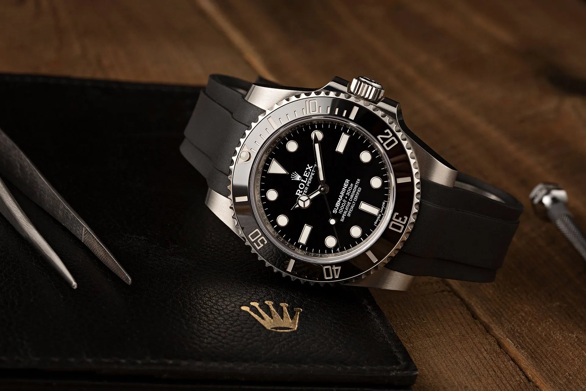 Black rubber rolex strap hotsell