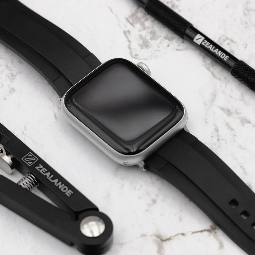 
                  
                    Rubber Strap for Apple Watch with 42mm, 44mm and 45mm cases (22mm wide) ZEALANDE Black Brushed Classic
                  
                