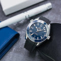 bracelet en caoutchouc pour OMEGA® Seamaster Planet Ocean 600M Co-Axial 43,5mm Bleu bracelets en caoutchouc ZEALANDE Noir Brossé 