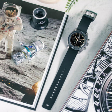 Omega_Speedmaster_Black_NATO_1