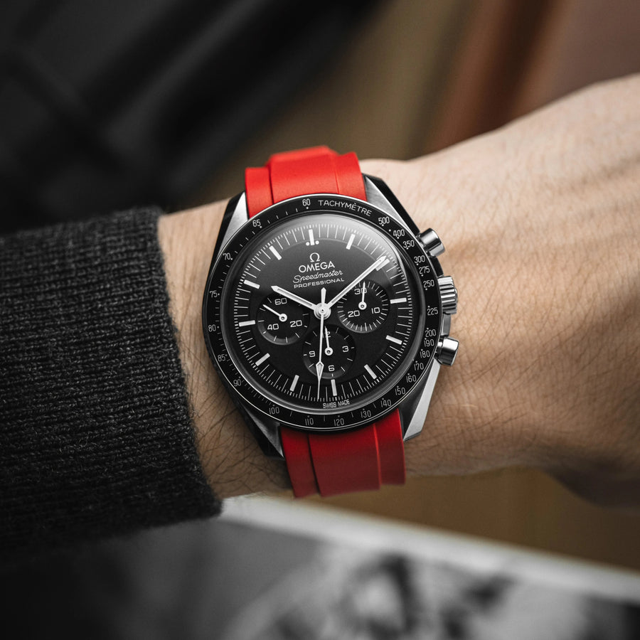 Omega_Speedmaster_Red_Rubber_Strap_7e96a