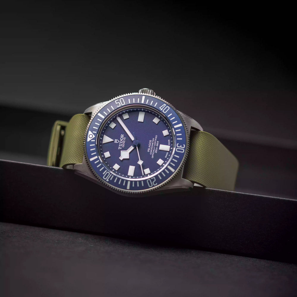 
                  
                    22mm wide Single Pass Rubber Strap for Tudor® Pelagos FXD Blue Dial
                  
                