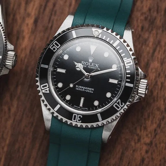 SUBMARINER DATE 40 CERAMIC BEZEL RUBBER STRAP