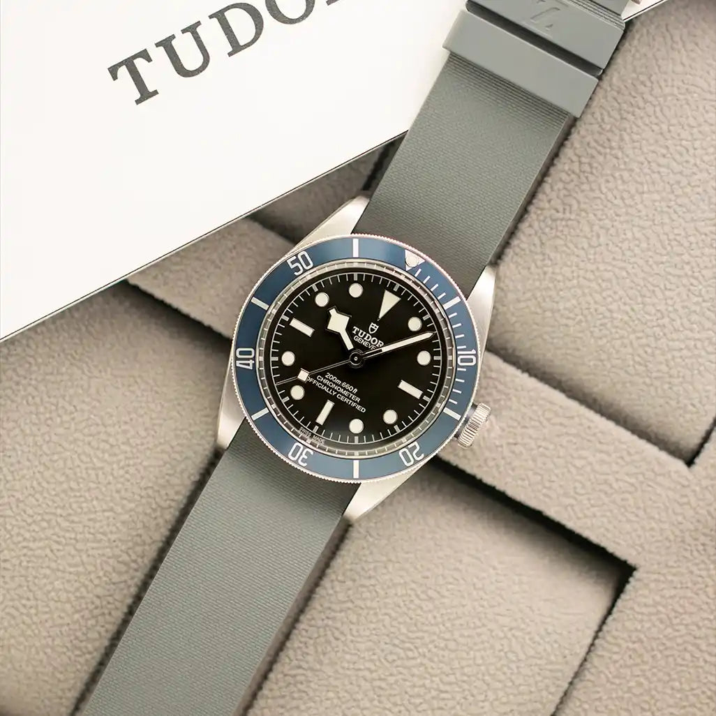 EKSIL Nieuwe Natuurlijke Rubber Horlogeband 22mm 23mm voor Tudor Strap Black Bay Brons Two Tone Polsband Zachte Siliconen Horloge Band Gratis Tools, 23mm, agaat EKSIL Nieuwe Natuurlijke Rubber Horlogeband 22mm 23mm voor Tudor Strap Black Bay Brons Two Tone Polsband Zachte Siliconen Horloge Band Gratis Tools, 23mm, agaat