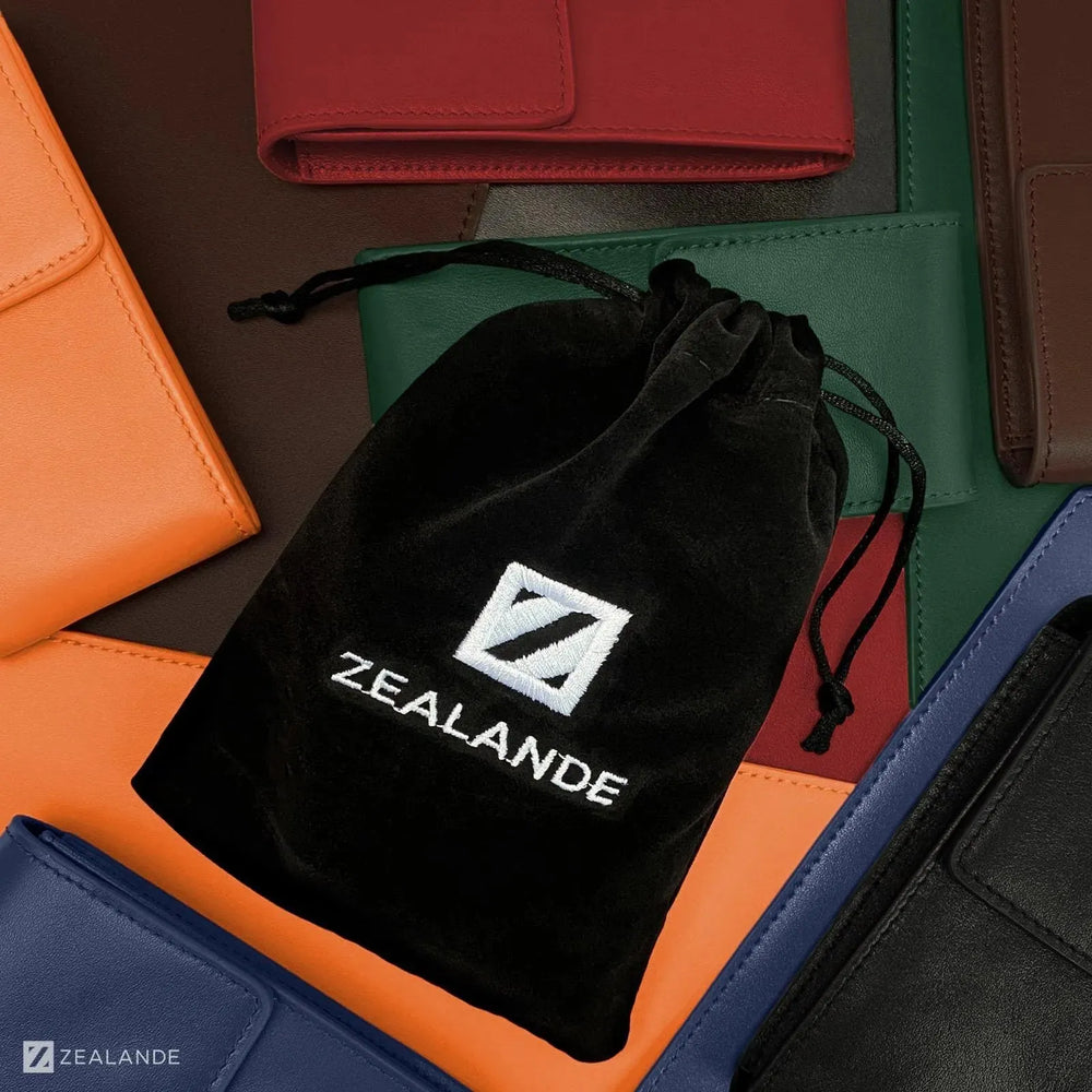 ZEALANDE� LEATHER WATCH POUCH (6 COLORS) ZEALANDE 