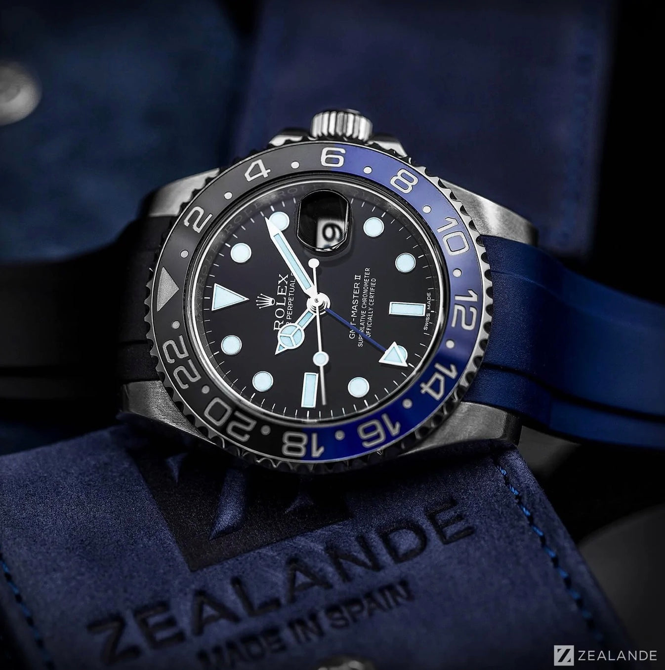 Rolex GMT Batman on black and blue ZEALANDE rubber strap