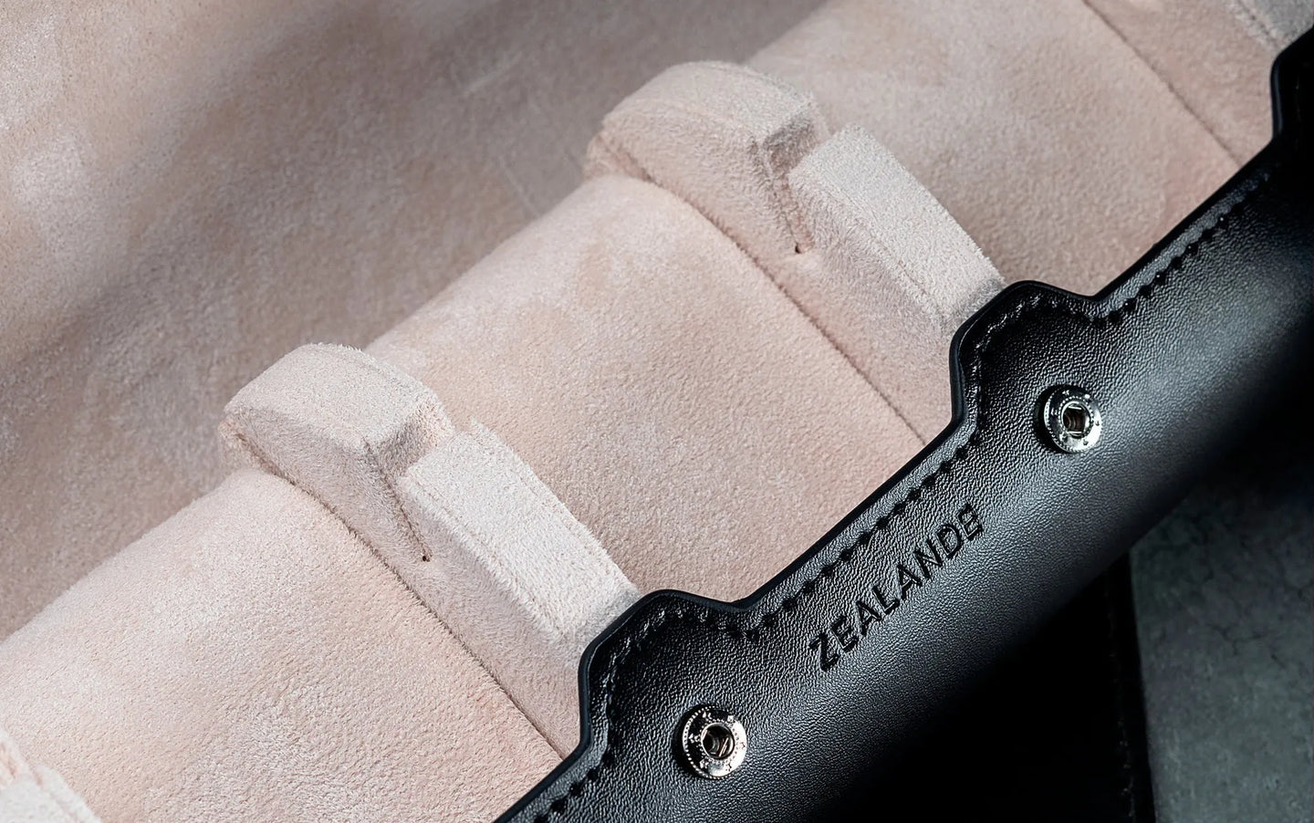 ZEALANDE LEATHER WATCH ROLL (3 COLORS) ZEALANDE 