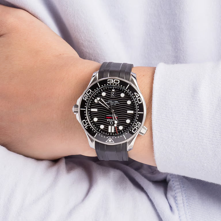 Omega Seamaster Diver 300M on rubber strap